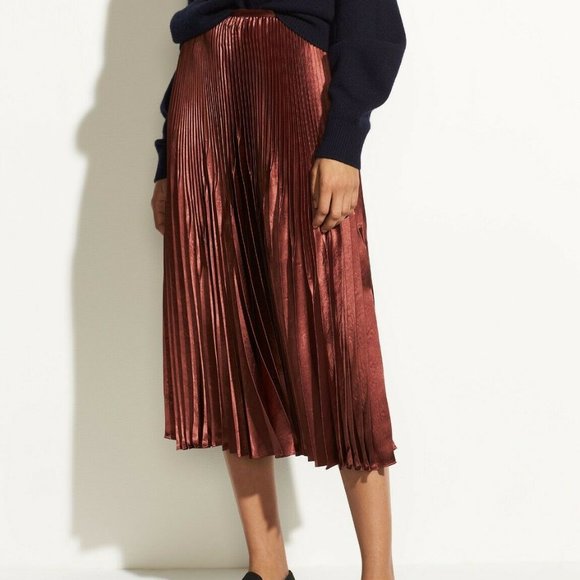 Vince Chevron Pleated Skirt in Anise - Picture 1 of 8